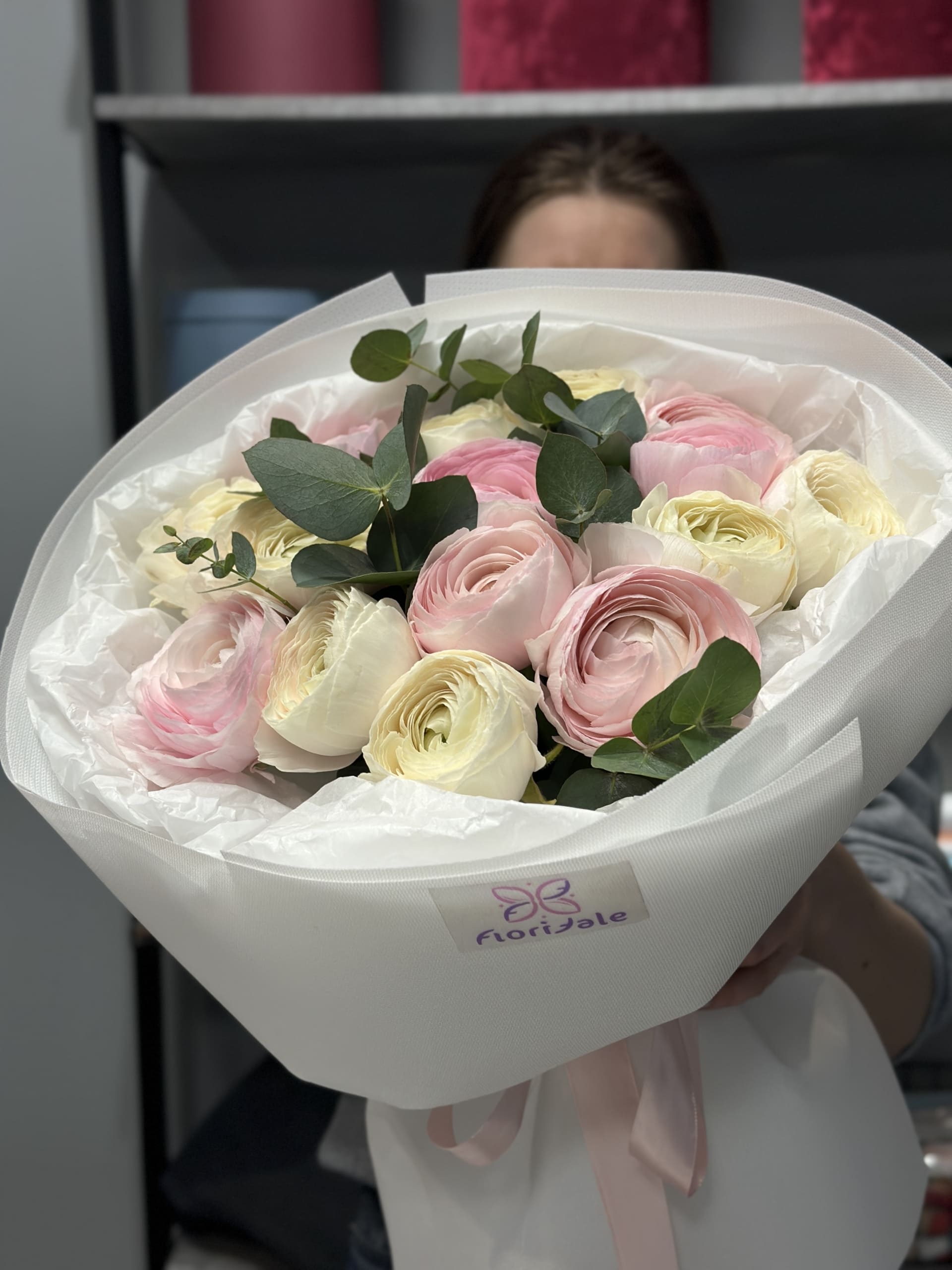 buket-ranunkulyusov-babbl-gam:-nezhnosty,-kotoruyu-nevozmozhno-zabyty