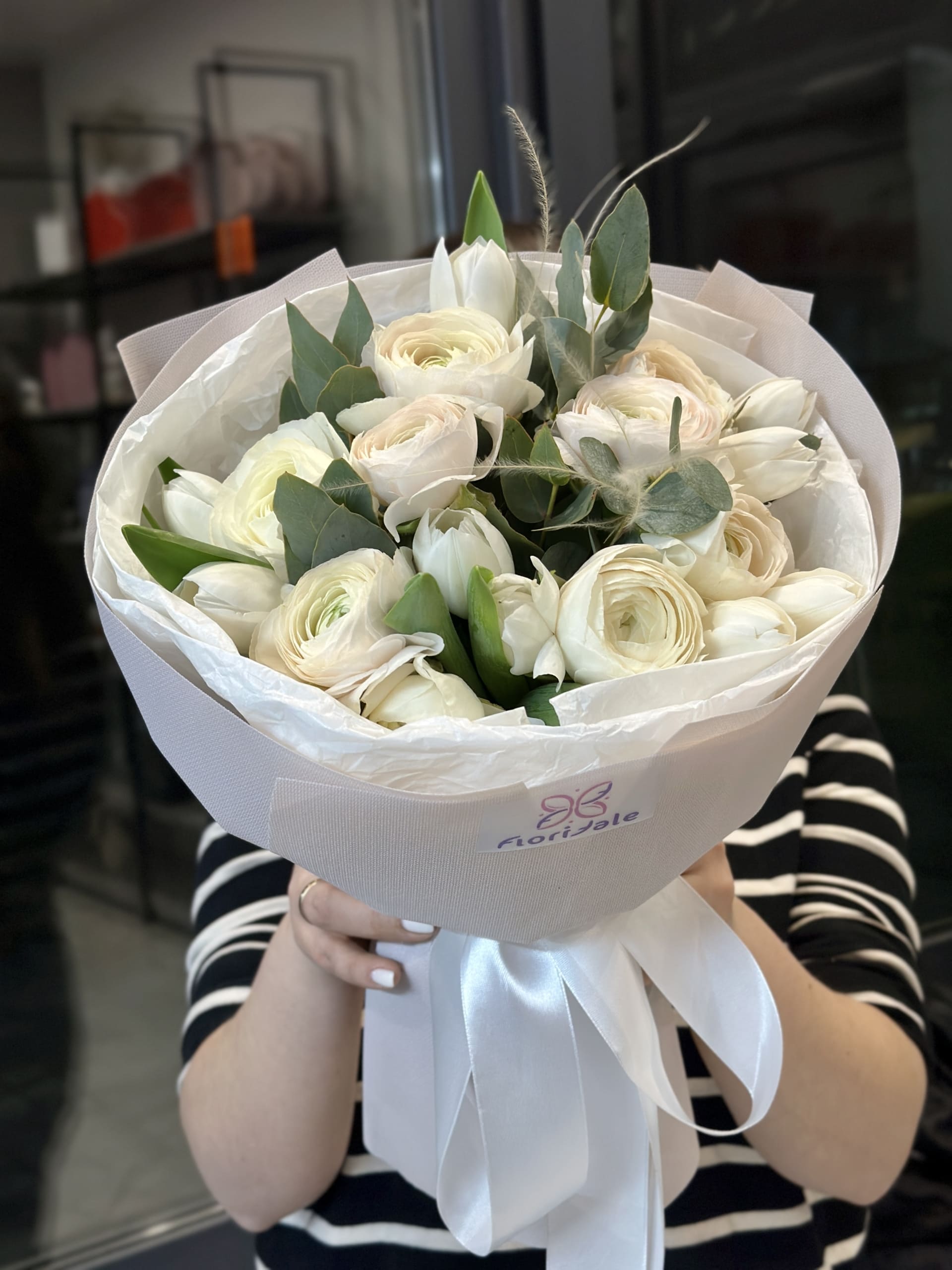 klassicheskiy-buket-nelli:-nachni-utro-s-prekrasnogo-buketa